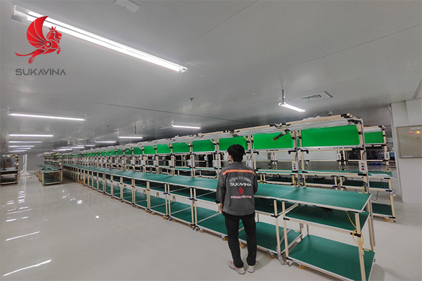 Bảo trì bàn thao tác nhà xưởng 